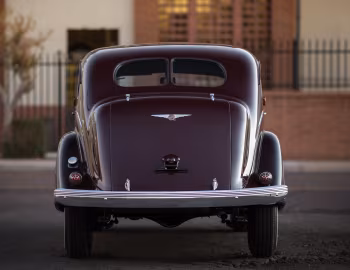 1937 Chrysler Airflow Touring Sedan (C-17)