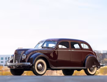 1937 Chrysler Airflow Touring Sedan (C-17)
