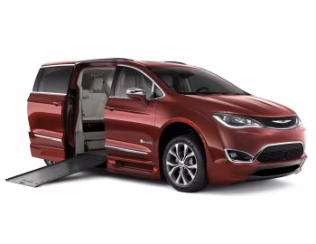 2017–20 BraunAbility Chrysler Pacifica (RU) '2017–20
