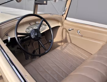 Panel frontal 1932 Chrysler CP Convertible Coupe