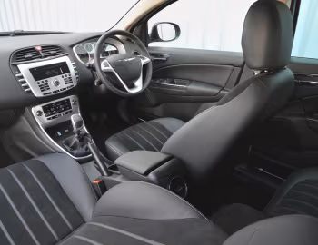 Interior Chrysler Delta (844) '2011–13