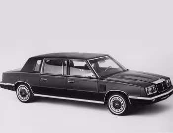 Chrysler Executive '1983–84