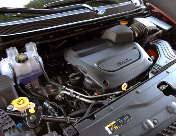Bajo el capó 2021–24 Chrysler Grand Caravan [Canada] (RU) '2020–24