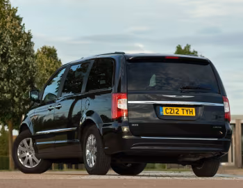 Chrysler Grand Voyager [UK-spec] (RT) '2011–15
