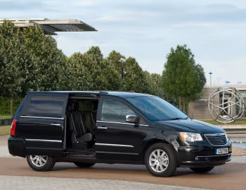 Chrysler Grand Voyager [UK-spec] (RT) '2011–15