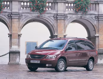 Chrysler Grand Voyager [EU-spec] (RS) '2000–04
