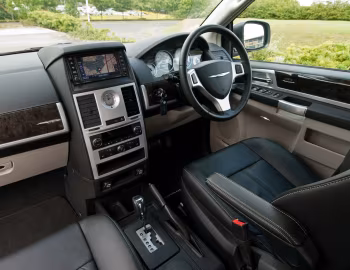 Interior Chrysler Grand Voyager [UK-spec] (RT) '2011–15
