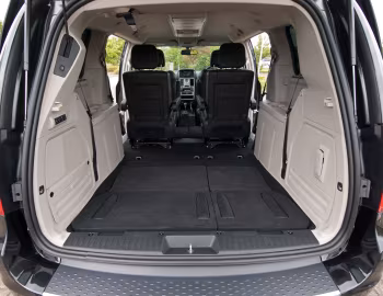 Interior Chrysler Grand Voyager [UK-spec] (RT) '2011–15