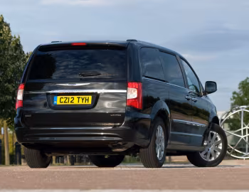 Chrysler Grand Voyager [UK-spec] (RT) '2011–15
