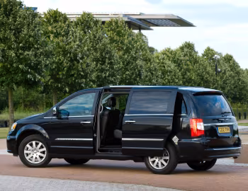 Chrysler Grand Voyager [UK-spec] (RT) '2011–15