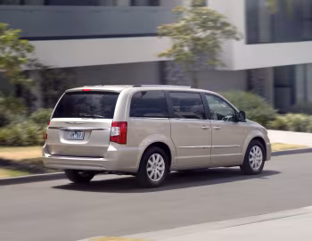 Chrysler Grand Voyager [Australia] (RT) '2011–15