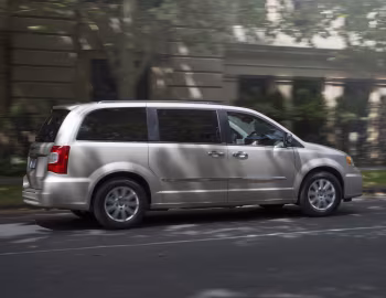 Chrysler Grand Voyager [Australia] (RT) '2011–15