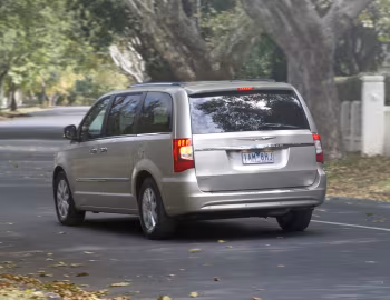 Chrysler Grand Voyager [Australia] (RT) '2011–15