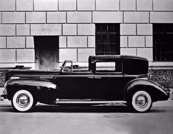 1940 Chrysler Imperial Formal Town Sedan by Derham (C27)