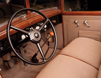 Panel frontal 1931 Chrysler Imperial Close-Coupled Sedan (CG)