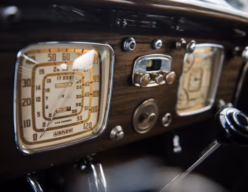 Torpedo 1936 Chrysler Imperial Airflow Sedan (C-10)