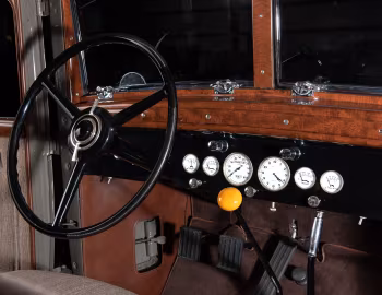 Panel frontal 1931 Chrysler Imperial Close-Coupled Sedan (CG)