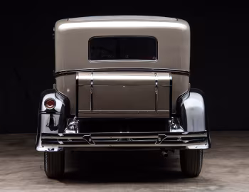 1931 Chrysler Imperial Close-Coupled Sedan (CG)