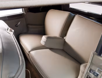 Interior 1933 Chrysler Imperial Convertible Sedan (CQ)