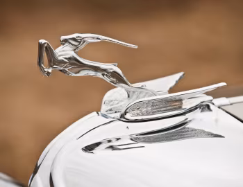 Mascota 1933 Chrysler Imperial Convertible Sedan (CQ)