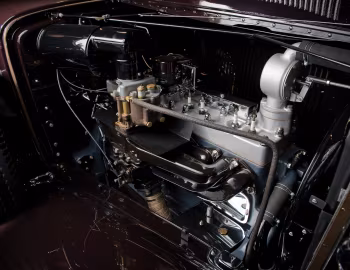 Bajo el capó 1931 Chrysler Imperial Convertible Victoria by Waterhouse (CG)