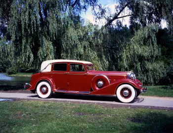 1932 Chrysler Imperial Landau Sedan (CL)
