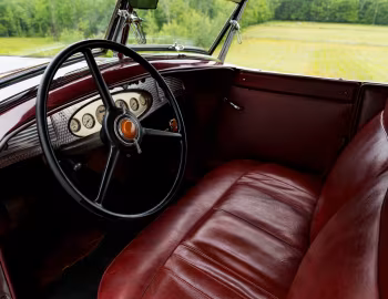 Interior 1932 Chrysler Imperial Phaeton (CL)