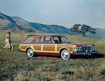 1978 Chrysler LeBaron Town & Country Station Wagon (FH 45)