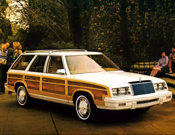 1982 Chrysler LeBaron Town & Country Wagon '1981–82