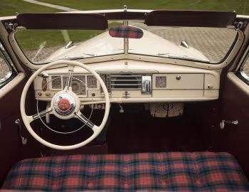 Panel frontal 1940 Chrysler New Yorker Highlander Convertible Coupe (C-25)