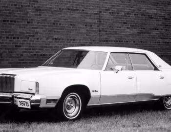 1978 Chrysler New Yorker Brougham Hardtop Sedan (CS43) '09.1977–78
