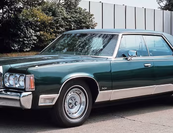 1974 Chrysler New Yorker Hardtop Sedan (CH43)