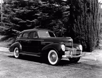 1939 Chrysler New Yorker Sedan (C-23)