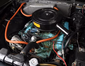 Bajo el capó 1962 Chrysler New Yorker Sedan (SC3-H 833)
