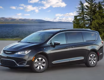 2020 Chrysler Pacifica Hybrid Limited "35th Anniversary" (RU) '2019