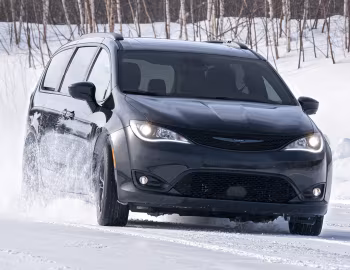 2020 Chrysler Pacifica AWD "Launch Edition" (RU) '2020