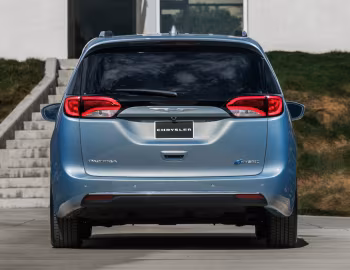 2017–20 Chrysler Pacifica Hybrid Limited (RU) '2016–20