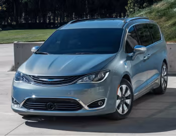 2017–20 Chrysler Pacifica Hybrid Limited (RU) '2016–20