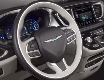 Panel frontal 2017–20 Chrysler Pacifica Hybrid Limited (RU) '2016–20