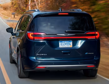 2021–25 Chrysler Pacifica Hybrid Pinnacle (RU) '2020–25