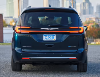 2021–25 Chrysler Pacifica Hybrid Pinnacle (RU) '2020–25