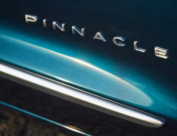 2021–25 Chrysler Pacifica Hybrid Pinnacle (RU) '2020–25