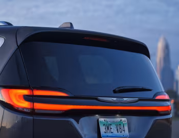 2021–25 Chrysler Pacifica Hybrid Pinnacle (RU) '2020–25