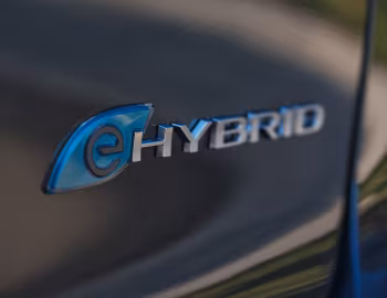 2021–25 Chrysler Pacifica Hybrid Pinnacle (RU) '2020–25