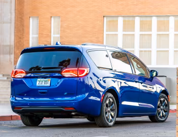 2019–20 Chrysler Pacifica Hybrid S Appearance Package (RU) '2018–20