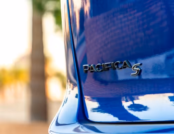 2019–20 Chrysler Pacifica Hybrid S Appearance Package (RU) '2018–20