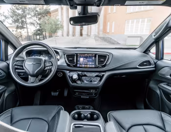 Panel frontal 2019–20 Chrysler Pacifica Hybrid S Appearance Package (RU) '2018–20