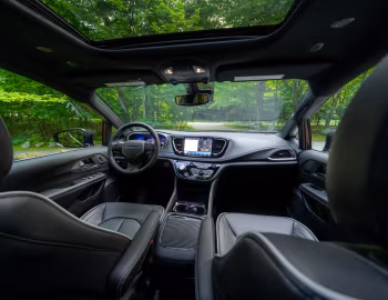 Interior 2027 Chrysler Pacifica Limited (RU) '2026