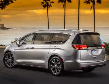 2017–20 Chrysler Pacifica Limited (RU) '2016–20