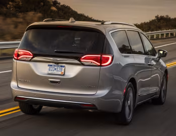 2017–20 Chrysler Pacifica Limited (RU) '2016–20